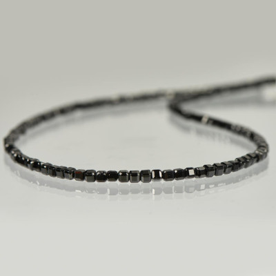 Намисто-чокер з натуральної шпінелі