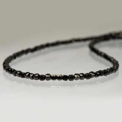 Бусы из натурального турмалина