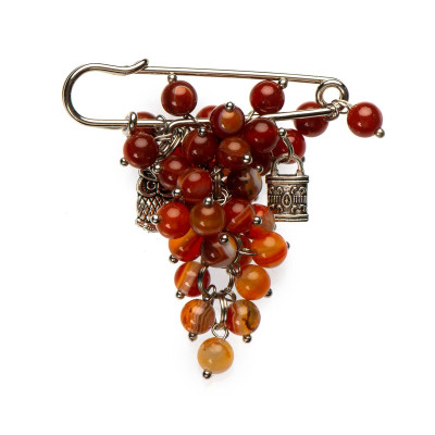 Брошь з сердоліком