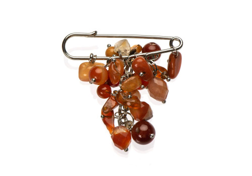 Брошь з сердоліком