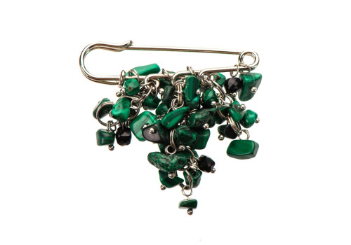 Брошка з натуральним малахітом