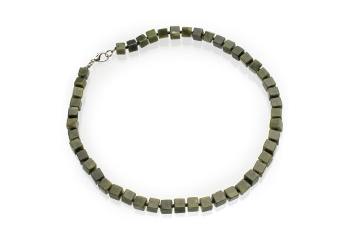 Намисто з нефриту