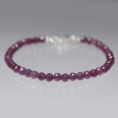 Браслет из натурального рубина