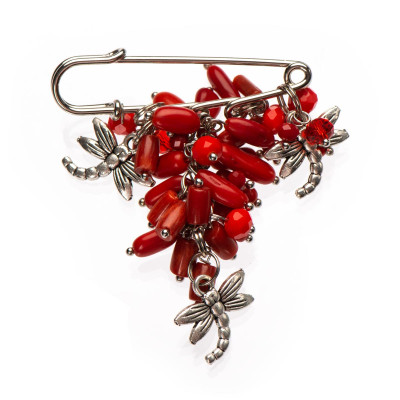 Брошка з натуральним коралом