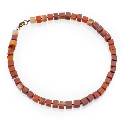 Бусы из сердолика