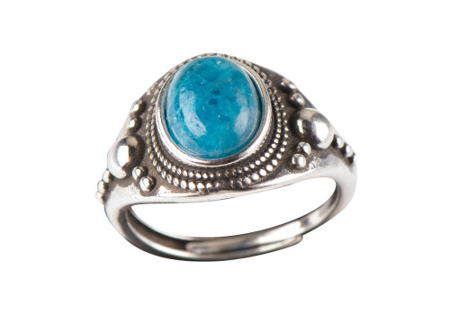 Каблучка з натуральним апатитом