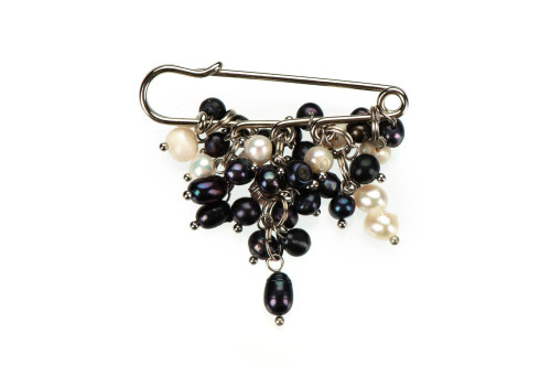Брошка з перлами 