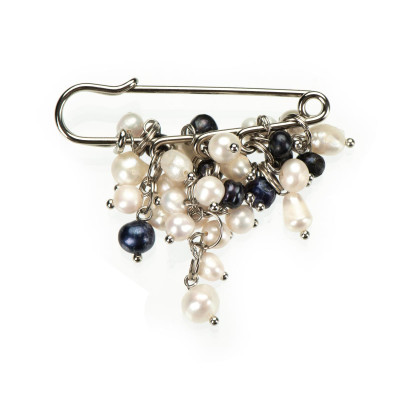 Брошка з перлами 