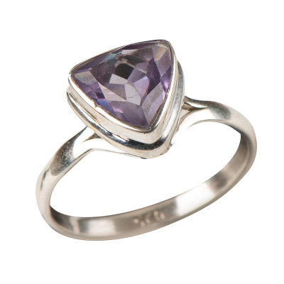 Кольцо с александритом из серебра