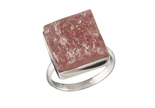 Кольцо с натуральным розовым авантюрином из серебра