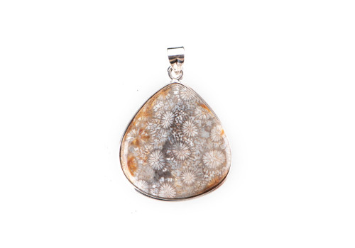 Підвіска з натуральним кораллом зі срібла