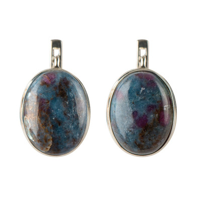 Сережки з корундом зі срібла